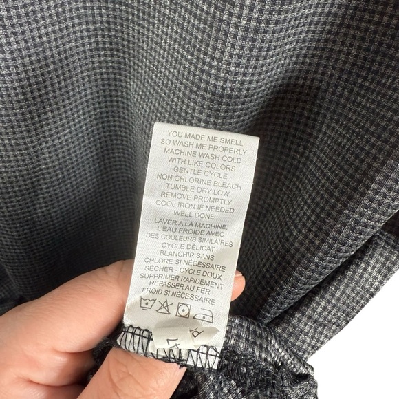 Travis Mathew Men’s Checkered Performance Polo in Grey/Black Size S - Picture 6 of 10